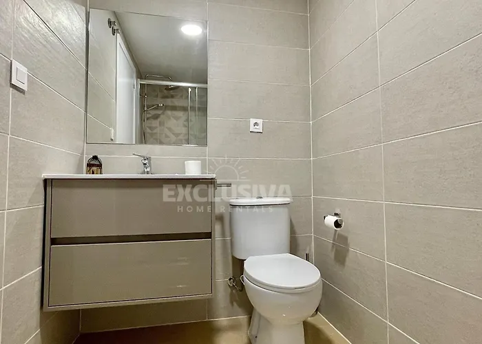 Perla Home, 1ªlinea, Magic World アパート